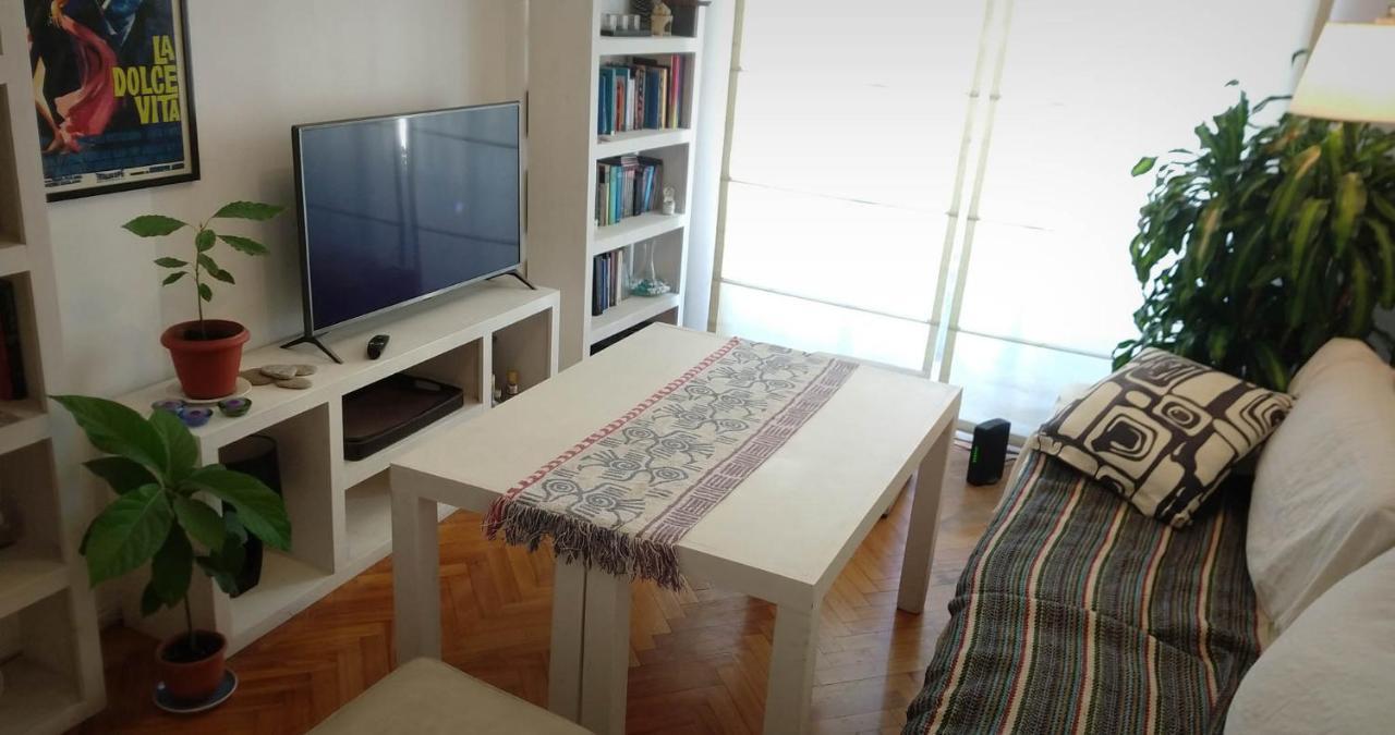Апартаменты Depto 2 Ambientes Muy Luminoso Con Wifi Y Vista A La Plaza Буэнос-Айрес Экстерьер фото